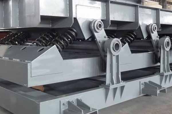 單質(zhì)體振動(dòng)輸送機(jī)的結(jié)構(gòu)及原理，太實(shí)用了